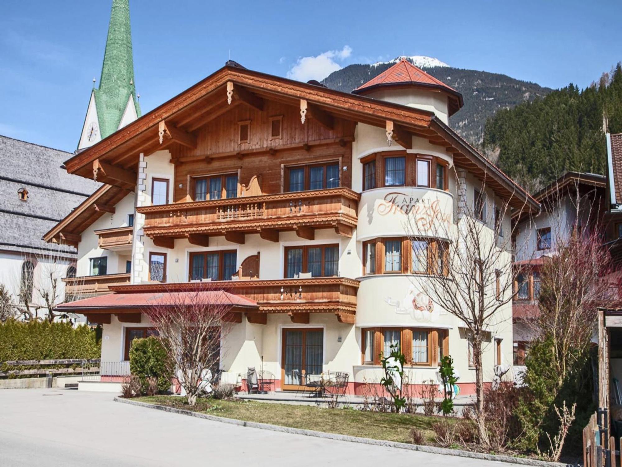 Attractive Holiday Home In Kaltenbach On The Ski Slope Штумм Экстерьер фото
